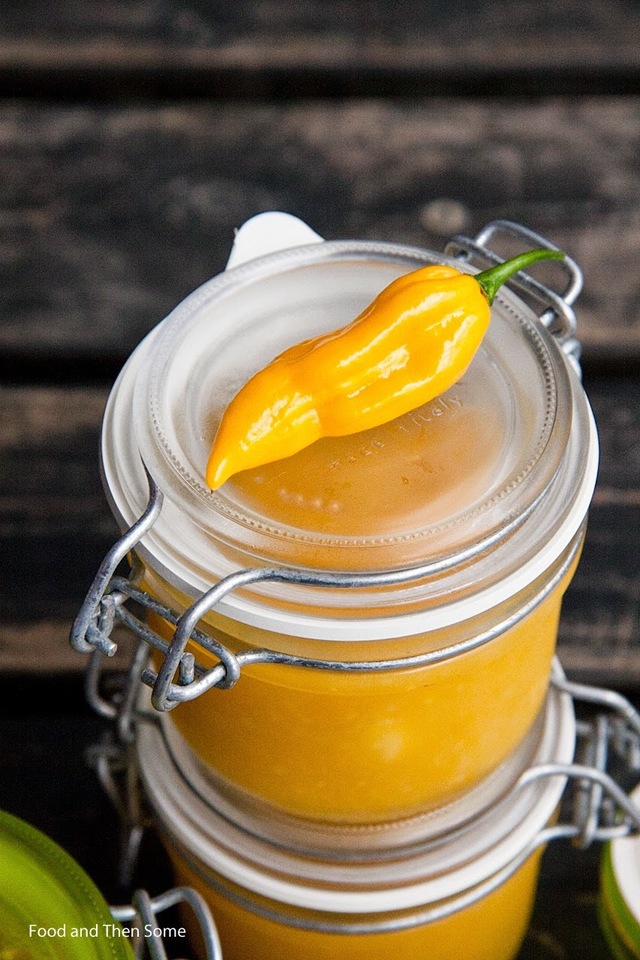 Mango-ananas-Fataliikastike / Mango Pineapple Fatalii Hot Sauce