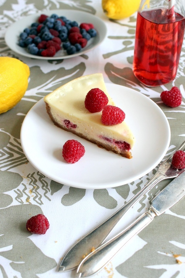 Raspberry & white chocolate cheesecake