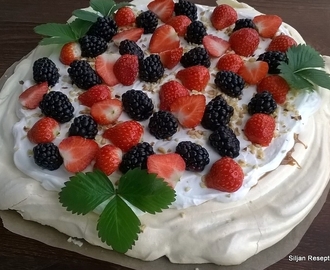 Kinuskinen Pavlova