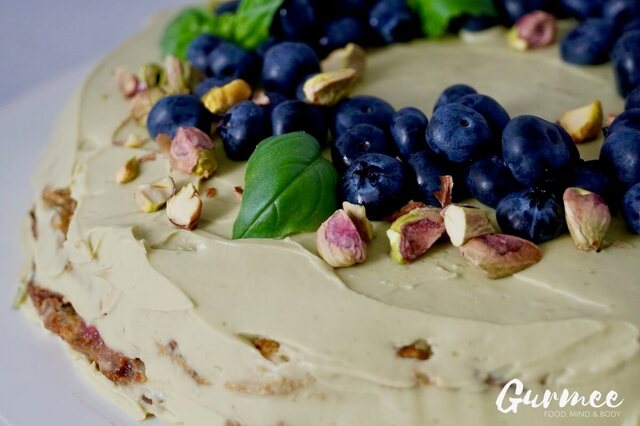 Raikas sitruksinen “Clean Cake” (maidoton, gluteeniton, vegaaninen)