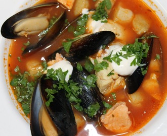 Bouillabaisse eli ranskalainen kala-äyriäiskeitto