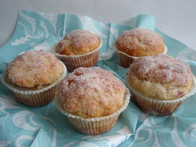 Donitsimuffinssit / Jammy dougnut muffins
