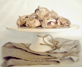 Suklaamarengit - Chocolate merengues
