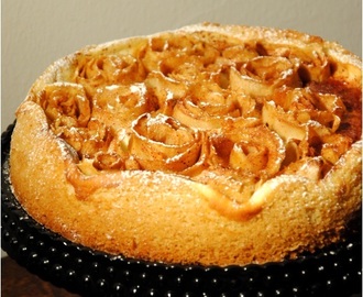 Omenapiirakkaa / Apple Pie