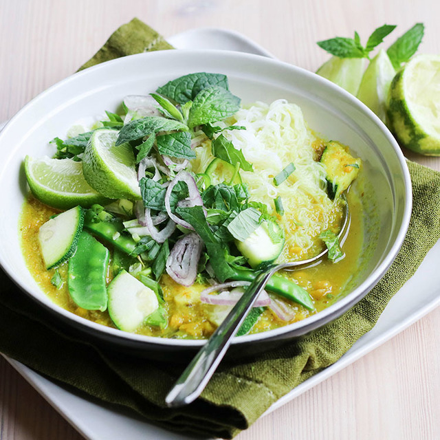 Sitruunaruohocurry | Lemongrass curry soup