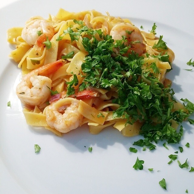 Scampi pasta with a Chreolian twist