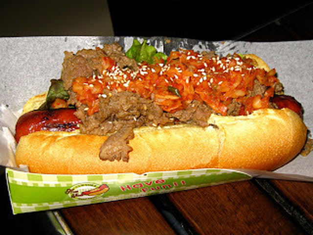 Kimchi-bulgogi hot dog