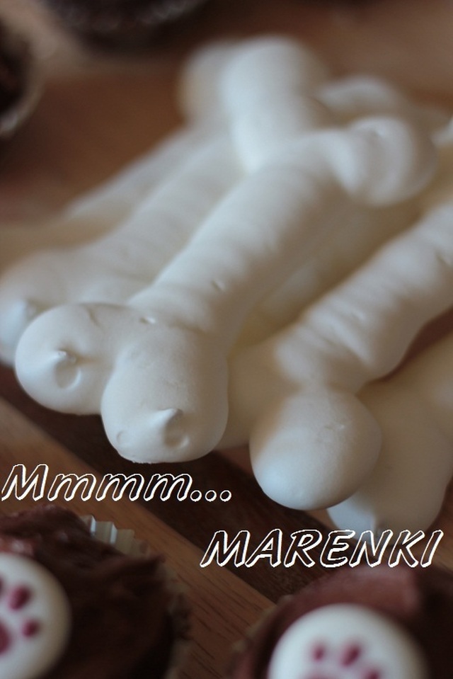 Marenkiluut / Meringue bones