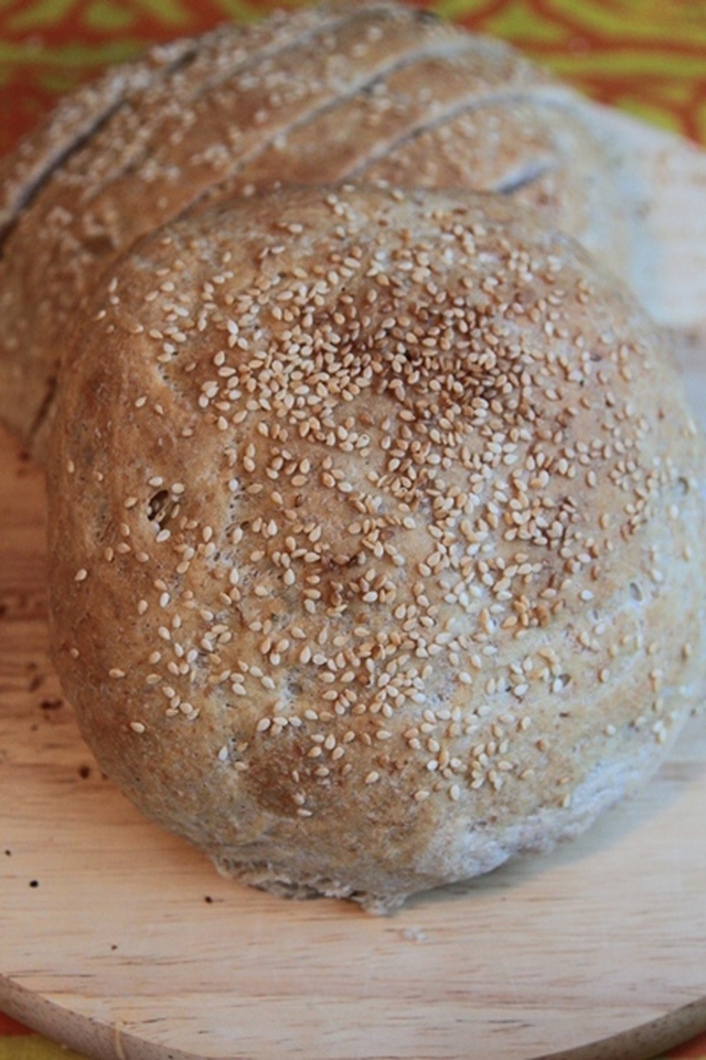 Sesame Seed Bread (Seesaminsiemen leipä)