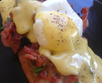 EGGS BENEDICT - SUNNUNTAILEMPPARI