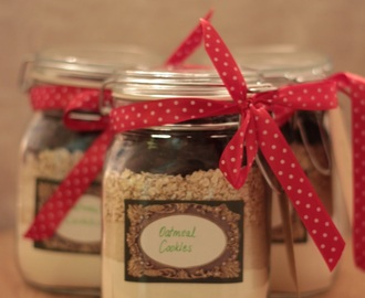 Kaurakeksit purkissa / Oatmeal cookies in a jar