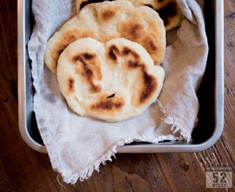 Flatbread ja valkosipuliöljy