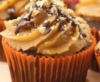 Get The Recipe: Peanut Butter Chocolate Lava Cupcakes