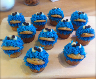 Cookie monster cupcakes