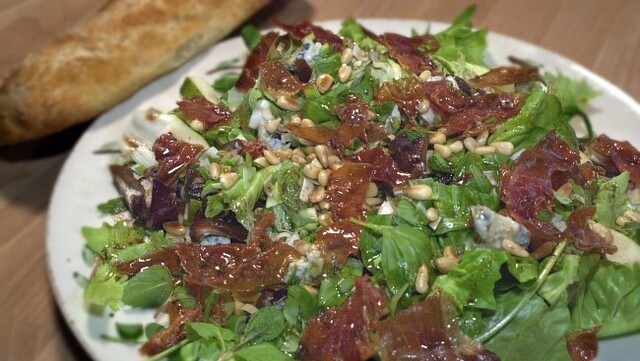 Salat, parmaskinke og gorgonzola