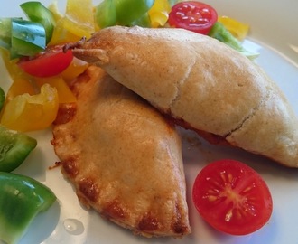 EMPANADAS (MED KJØTTDEIGSAUS)