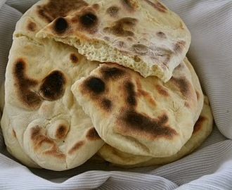 Naan brød