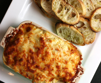 cheesy baked artichoke dip