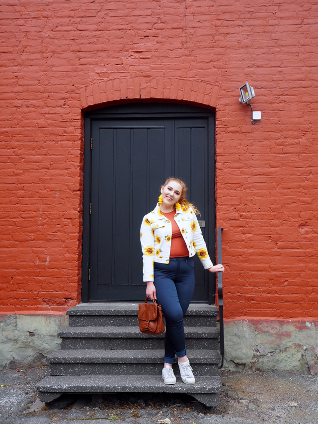 OUTFIT: Orange Wall