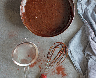 Brownies med deilig karamellsaus