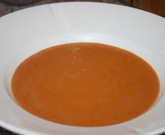 Enkel tomatsuppe