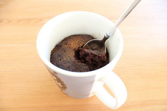 Micro chocolate cake in a mug