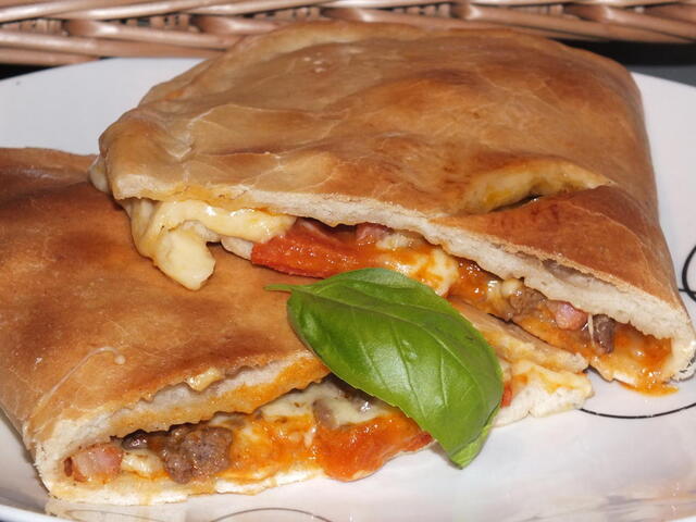 Slik lager du calzone