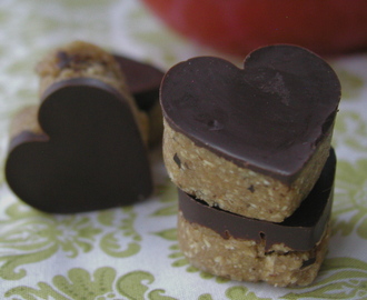 'No-bake' peanøtt & sjokolade julegodt (stort sett sukkerfri!)