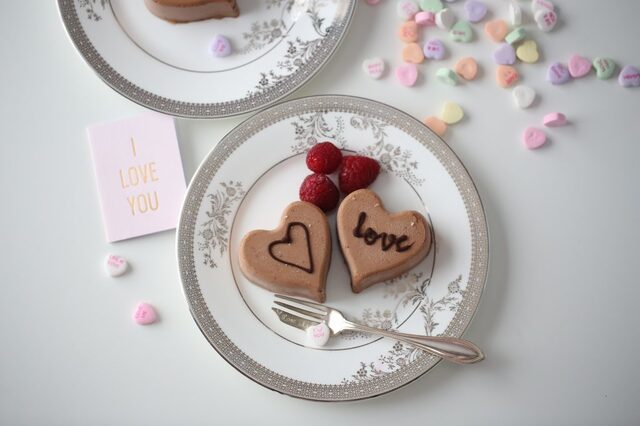 A heart-shaped Chocolate Mousse, 4 Valentine’s Day
