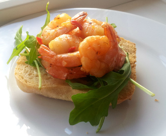 Chili- og hvitløksmarinert scampi på ciabatta