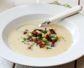 BLOMKÅLSUPPE MED PURRE OG SPRØSTEKT BACON