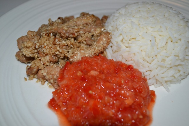 Svinekjøtt med salsa og ris