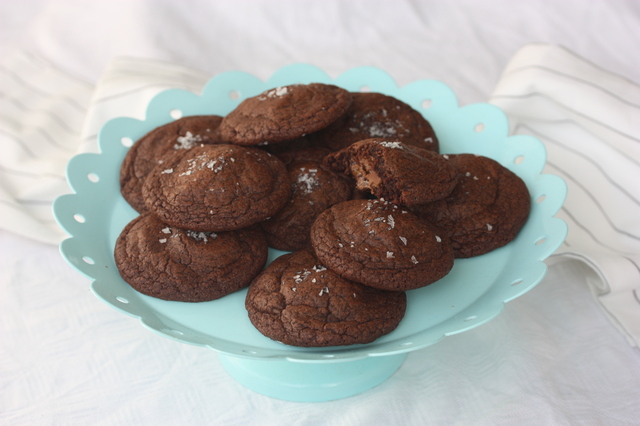 Seige sjokoladecookies med Smil-fyll og havsalt