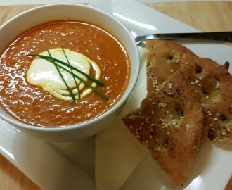 Tomat- og Gulrotsuppe med appelsin/sitron og chilli.