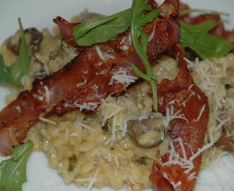 Risotto med sopp og sprøstekt bacon