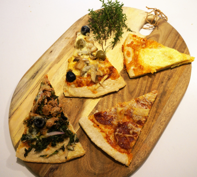 Hjemmelaget pizza og tips til 4 ulike toppinger