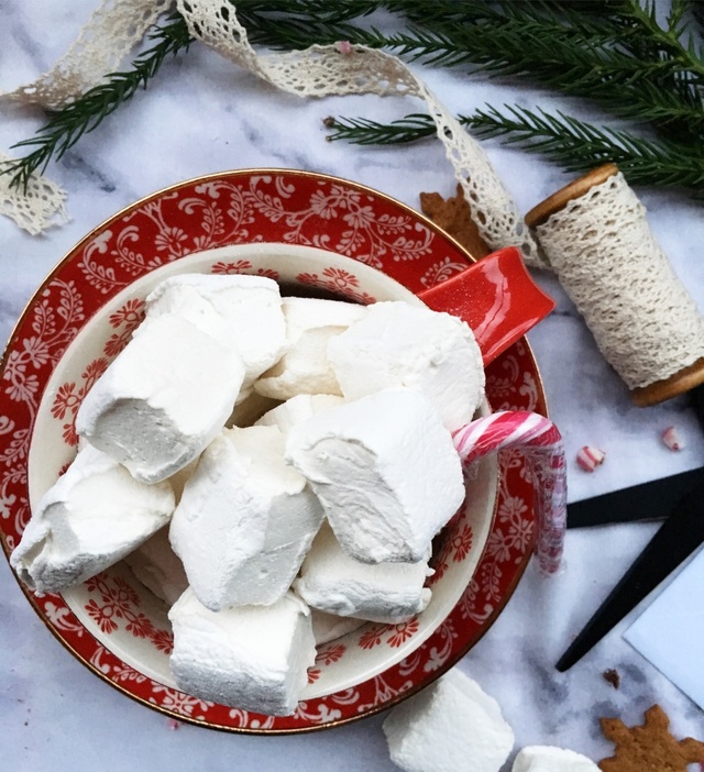 Hemgjorda marshmallows til julmyset