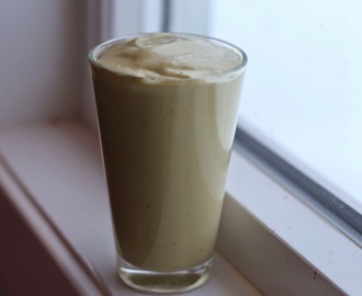 BananAdvokadoPeanøttsmør milkshake