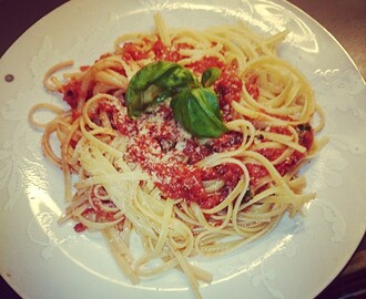 Italiensk på menyen –  insalata caprese, og pasta al arrabiata