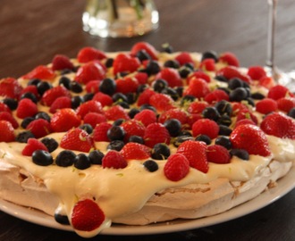 Pavlova med et hint av lime