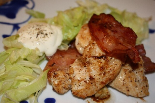 Kylling med bacon og hvitvin