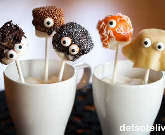 Halloween Marshmallow Pops