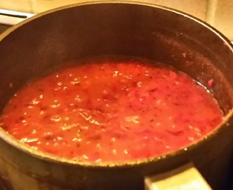 TOMATSAUS - GRUNNSAUS - ARABIATA- AMATRICIANA - PUTTANESCA OG TOMATSUPPE