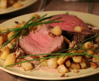 KALVEFILET MED SOPPSAUS OG STEKTE POTETER