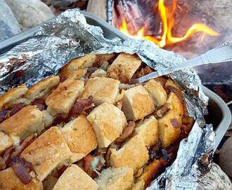 «Pull apart bread» med sopp, bacon og ost