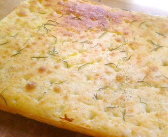 Glutenfri foccacia i langpanne