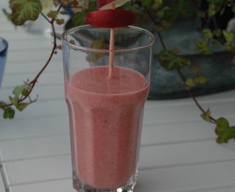 Bringebærsmoothie med eplesaft