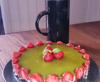 Panna cotta-kake med basilikumgele