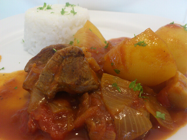Tomato bredie with lamb (krydret lammegryte med tomater)