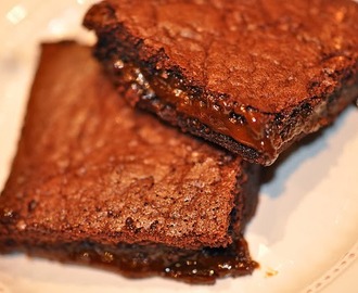 Verdens beste brownies med karamell